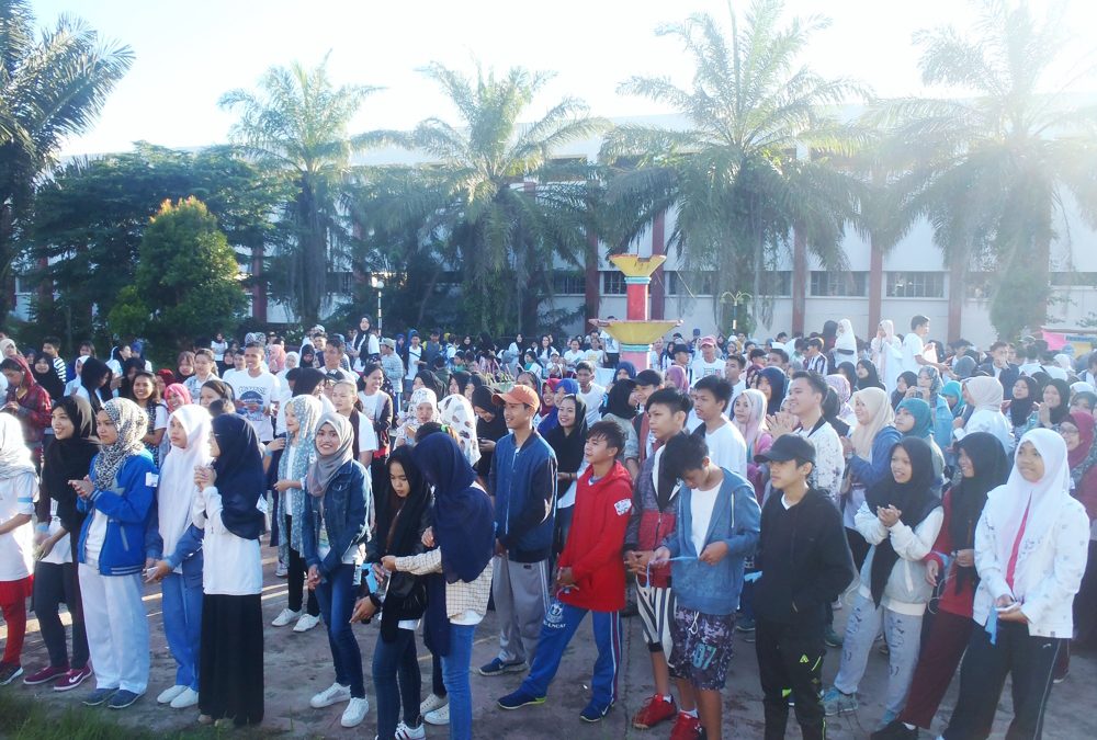 Big crowd at MSU walks for peace